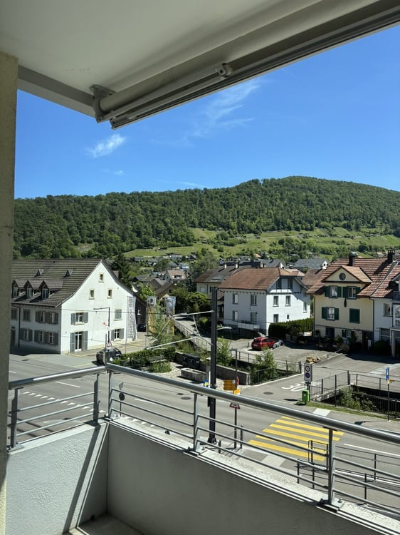 An zentraler Lage in Oberdorf vermieten eine 4-Zimmerwohnung im 2. OG 6