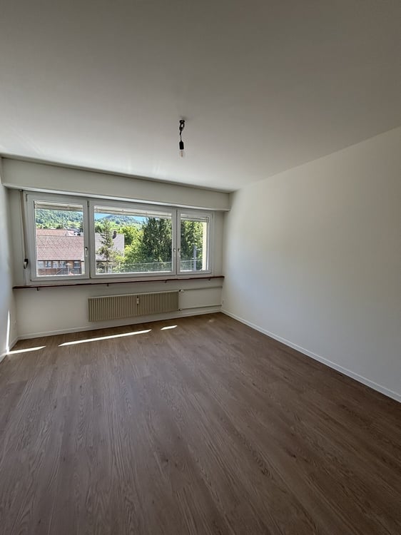 An zentraler Lage in Oberdorf vermieten eine 4-Zimmerwohnung im 2. OG 9
