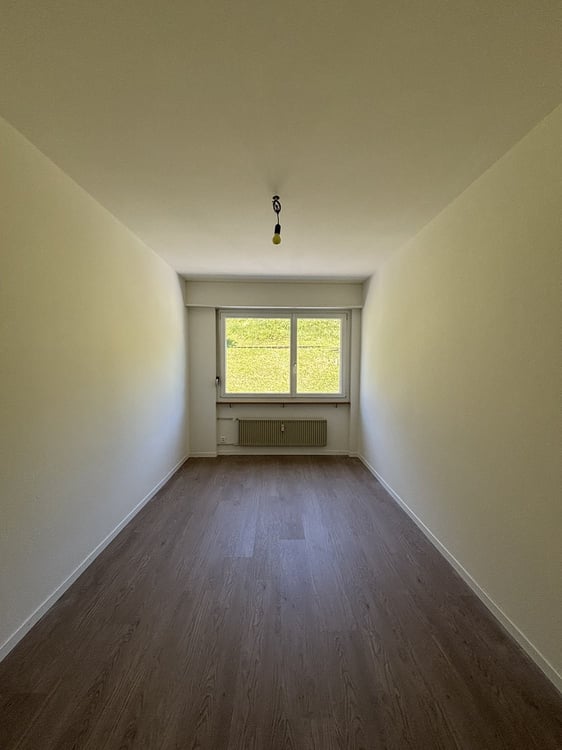 An zentraler Lage in Oberdorf vermieten eine 4-Zimmerwohnung im 2. OG 8