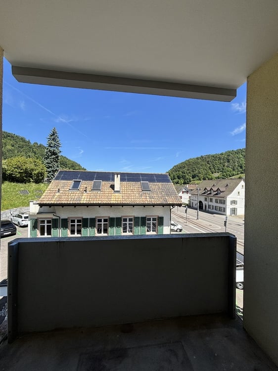 An zentraler Lage in Oberdorf vermieten eine 4-Zimmerwohnung im 2. OG 3