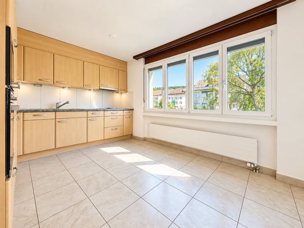 Helle 4.5-Zimmer-Wohnung mit Balkon in ruhiger Lage – Oberweningen 5
