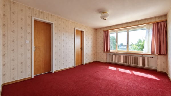 Freistehendes Einfamilienhaus mit Swimmingpool 16