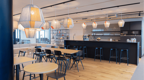 Vollmöblierte Arbeitsplatzlösungen 5