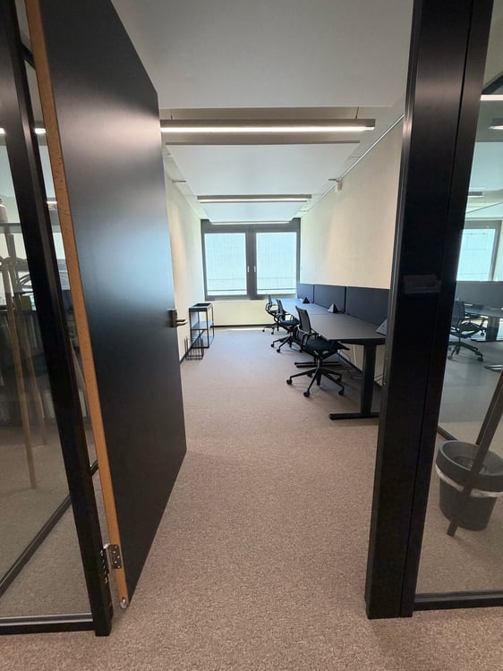 Vollmöbliertes Büro für 3 Arbeitsplätze (All-inclusive Services) 4