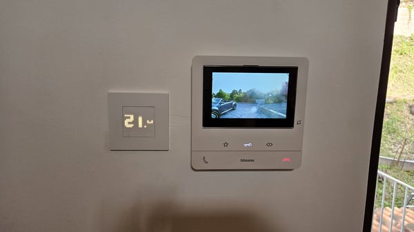 AFFITTASI NUOVO 3.5 LOCALI + GRANDE MANSARDA 12