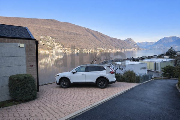 MODERNA VILLA CON VISTA LAGO - RESIDENZA SECONDARIA 10