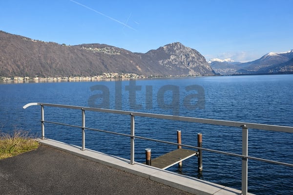 MODERNA VILLA CON VISTA LAGO - RESIDENZA SECONDARIA 1