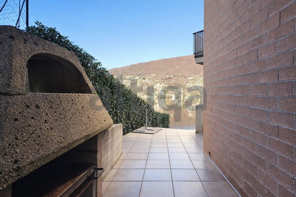 MODERNA VILLA CON VISTA LAGO - RESIDENZA SECONDARIA 7