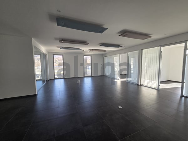 AFFITTASI UFFICI A MANNO  CENTRO AMBROSART B 2