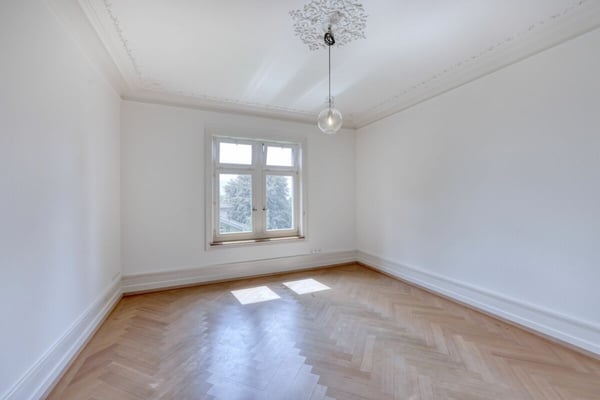 Einfamilienhaus am Zürichberg mit spektakulärer Aussicht über die Dächer von Zürich 3