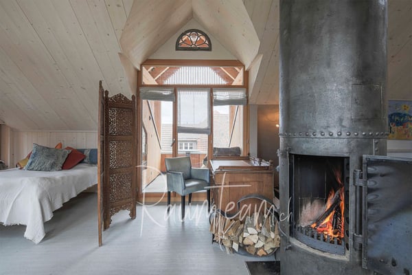 Kernsaniertes Bijou mit ganz besonderem Charme 4