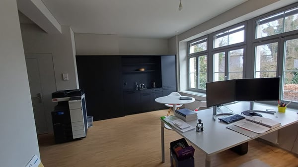Sanierte, helle Büroräume an zentraler, grenznaher Lage 7