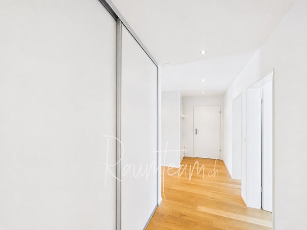 RESERVIERT - Helle Wohnung mit Blick ins Grüne 8