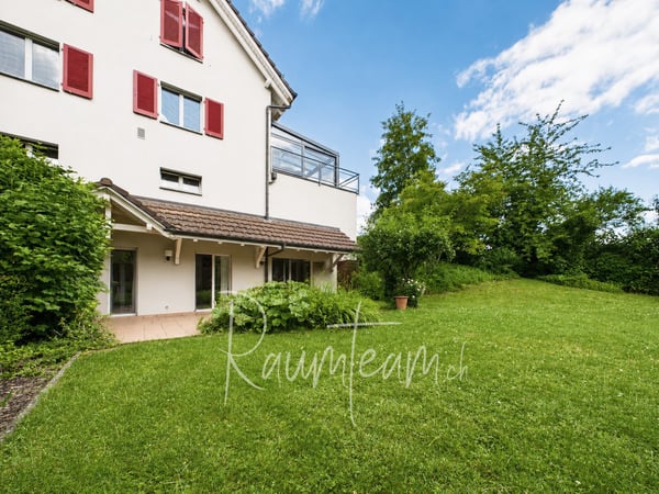 Charmante 3.5-Zimmer-Wohnung mit Aussicht in Fruthwilen 6