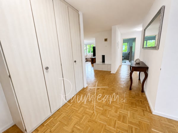 Helle 4.5 Zimmer-Wohnung mit Gartenblick 16