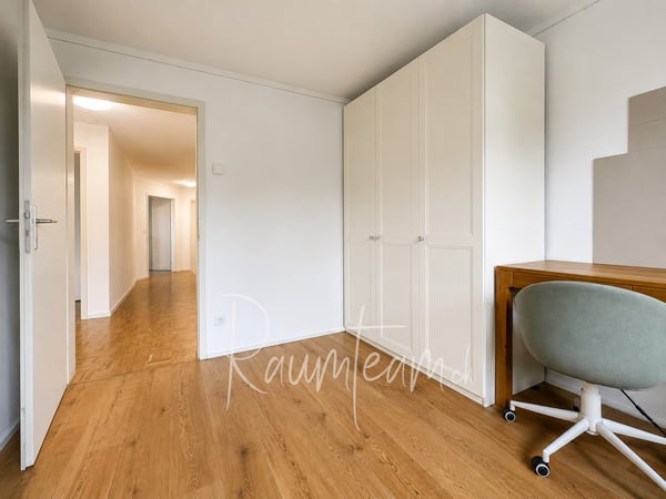 Helle 4.5 Zimmer-Wohnung mit Gartenblick 9