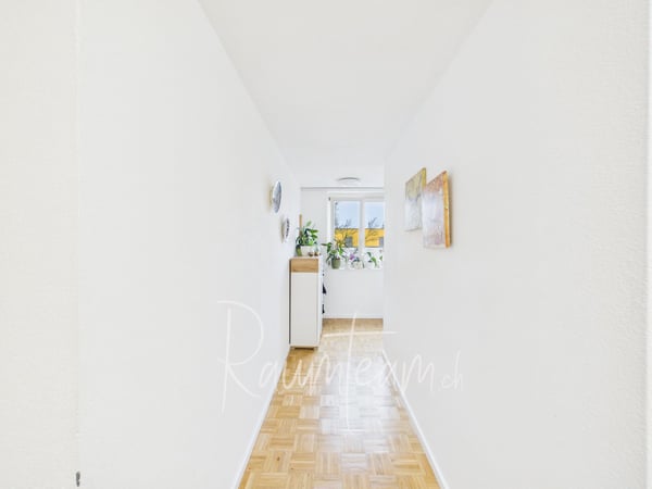 Helle 4.5 Zimmer-Wohnung mit Gartenblick 4