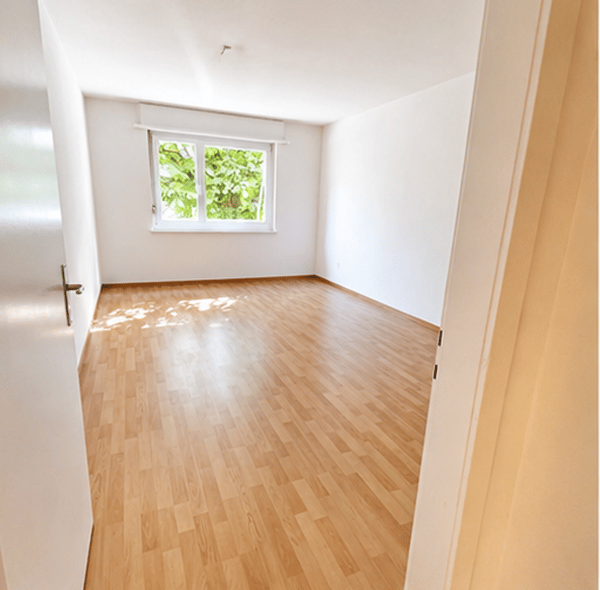 Angheneme 2 Zimmer Wohnung in Biel! 4
