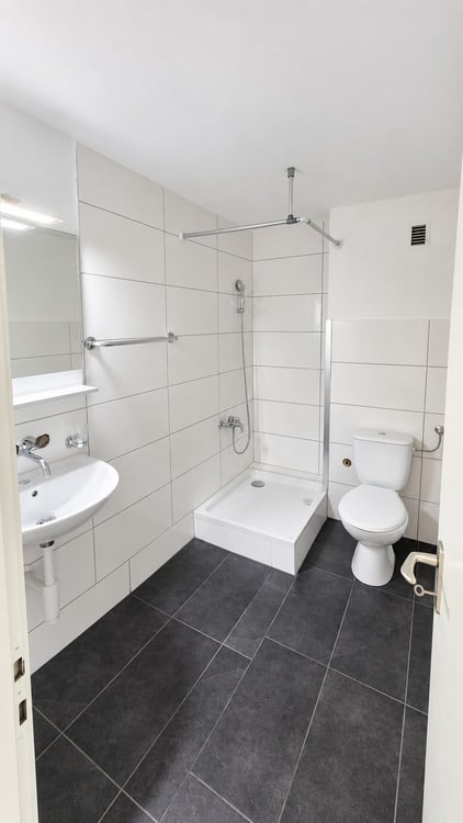 Angheneme 2.5 Zimmer Wohnung 5