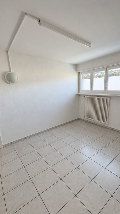 Angenehme 3.5 Zimmerwohnung! 4