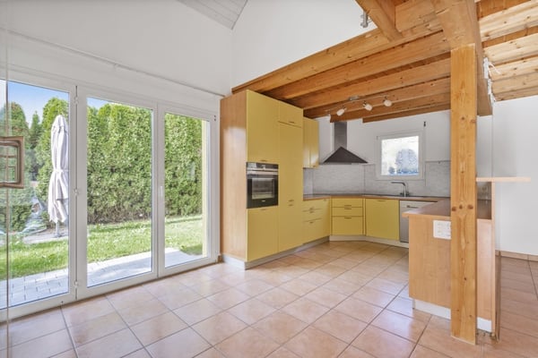 Freistehendes Einfamilienhaus mit sonnigem Garten in Walterswil SO 3