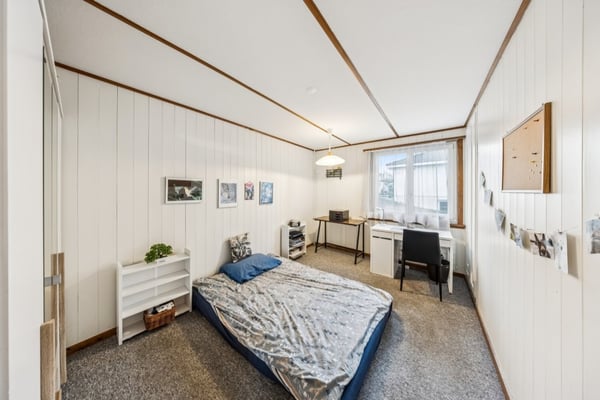 Charmantes freistehendes Chalet mit viel Umschwung 9