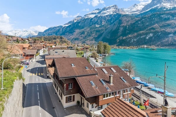 Ihr Rückzugsort am See: Charmante Wohnung in Brienz 9
