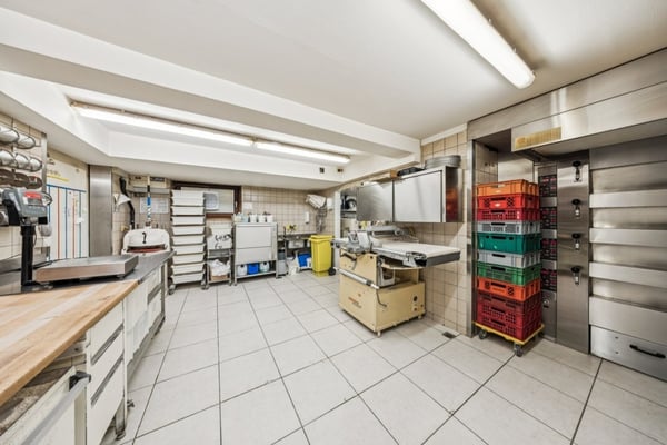 Wohn-/Gewerbeimmobilie mit Entwicklungspotenzial 4
