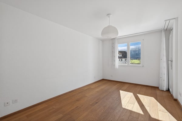 Wohnkomfort auf zwei Ebenen - Maisonette in Arth 5