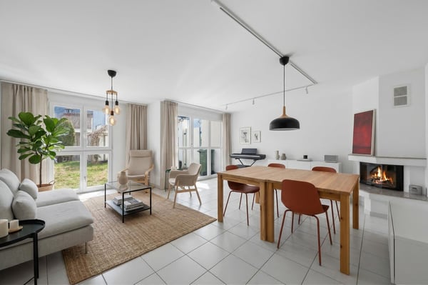 Wohnkomfort auf zwei Ebenen - Maisonette in Arth 3