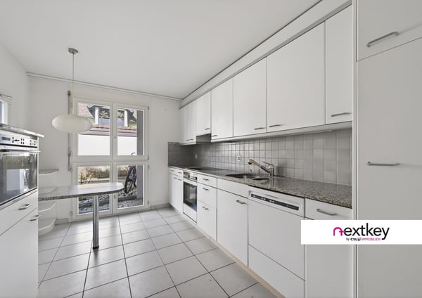 Wohnkomfort auf zwei Ebenen - Maisonette in Arth 1