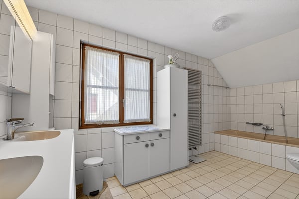 8.5-Zimmer-Haus mit Einliegerwohnung 6