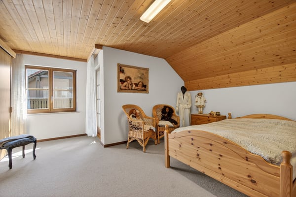 8.5-Zimmer-Haus mit Einliegerwohnung 9