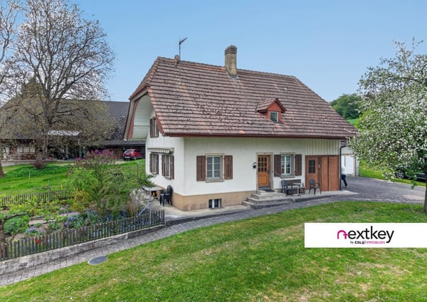 Ländliche Idylle: Haus mit viel Freiraum und Entwicklungspotenzial 1