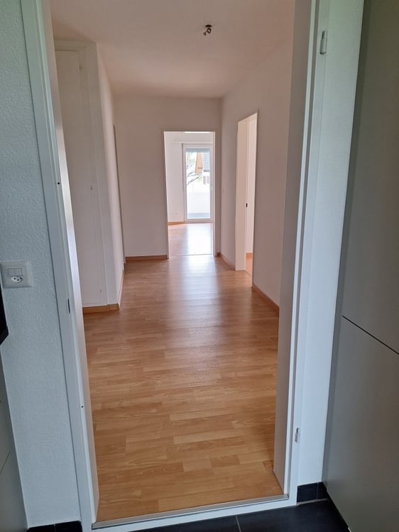 Moderne Wohnung mit Lift und Garage in Münchenbuchsee 3