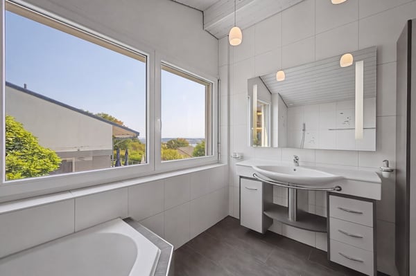 Traumhaus mit Weitsicht auf den Bielersee 9