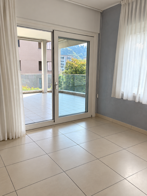 Elegante appartamento di 4.5 locali nella residenza Prestige a Lugano 9