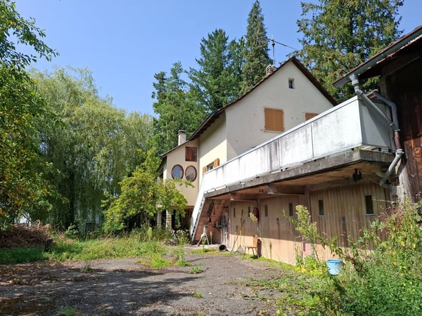 2'176 m² grosses Grundstück an schöner Hanglage in Breitenbach 2
