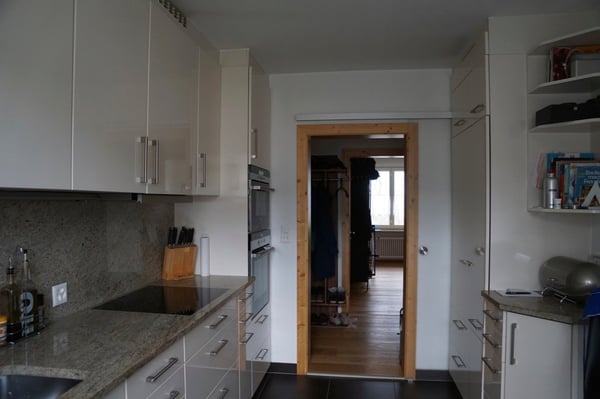 Charmante 4-Zimmer-Wohnung mit Balkon in Riehen 2