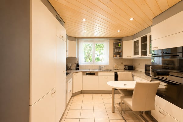Charmantes 4.5-Zimmer-Einfamilienhaus mit Pool und Bastelraum sowie Garagenbox in Frenkendorf 10