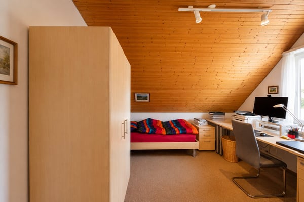 Charmantes 4.5-Zimmer-Einfamilienhaus mit Pool und Bastelraum sowie Garagenbox in Frenkendorf 23