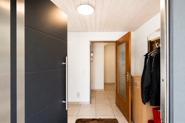 Charmantes 4.5-Zimmer-Einfamilienhaus mit Pool und Bastelraum sowie Garagenbox in Frenkendorf 8
