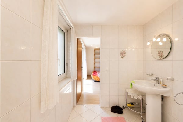 Charmantes 4.5-Zimmer-Einfamilienhaus mit Pool und Bastelraum sowie Garagenbox in Frenkendorf 24
