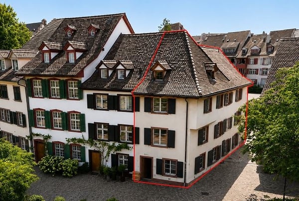 Einmalige Kaufgelegenheit am Petersplatz – historisches Stadthaus im Herzen von Basel 1