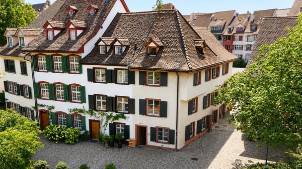 Einmalige Kaufgelegenheit am Petersplatz – historisches Stadthaus im Herzen von Basel 32