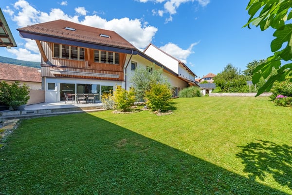 A 12 min d'Yverdon Magnifique maison villageoise 12