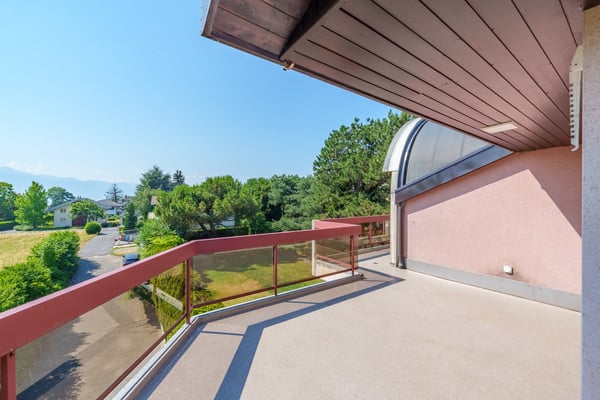 Magnifique appartement en attique de 3.5 pièces à St-Sulpice VD 15