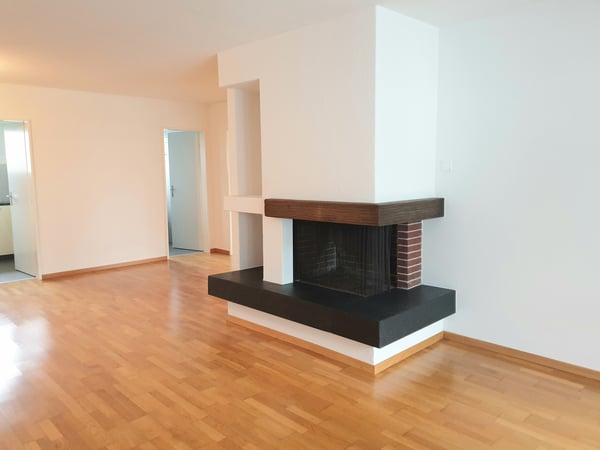 3,5-Zimmerwohnung im 2.OG zu vermieten. 1
