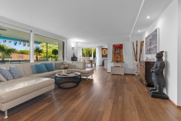 Elegante Wohnung mit grosszügigem Garten 2