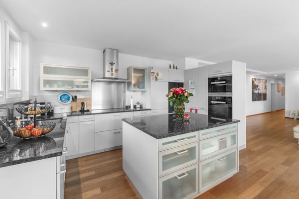 Elegante Wohnung mit grosszügigem Garten 3